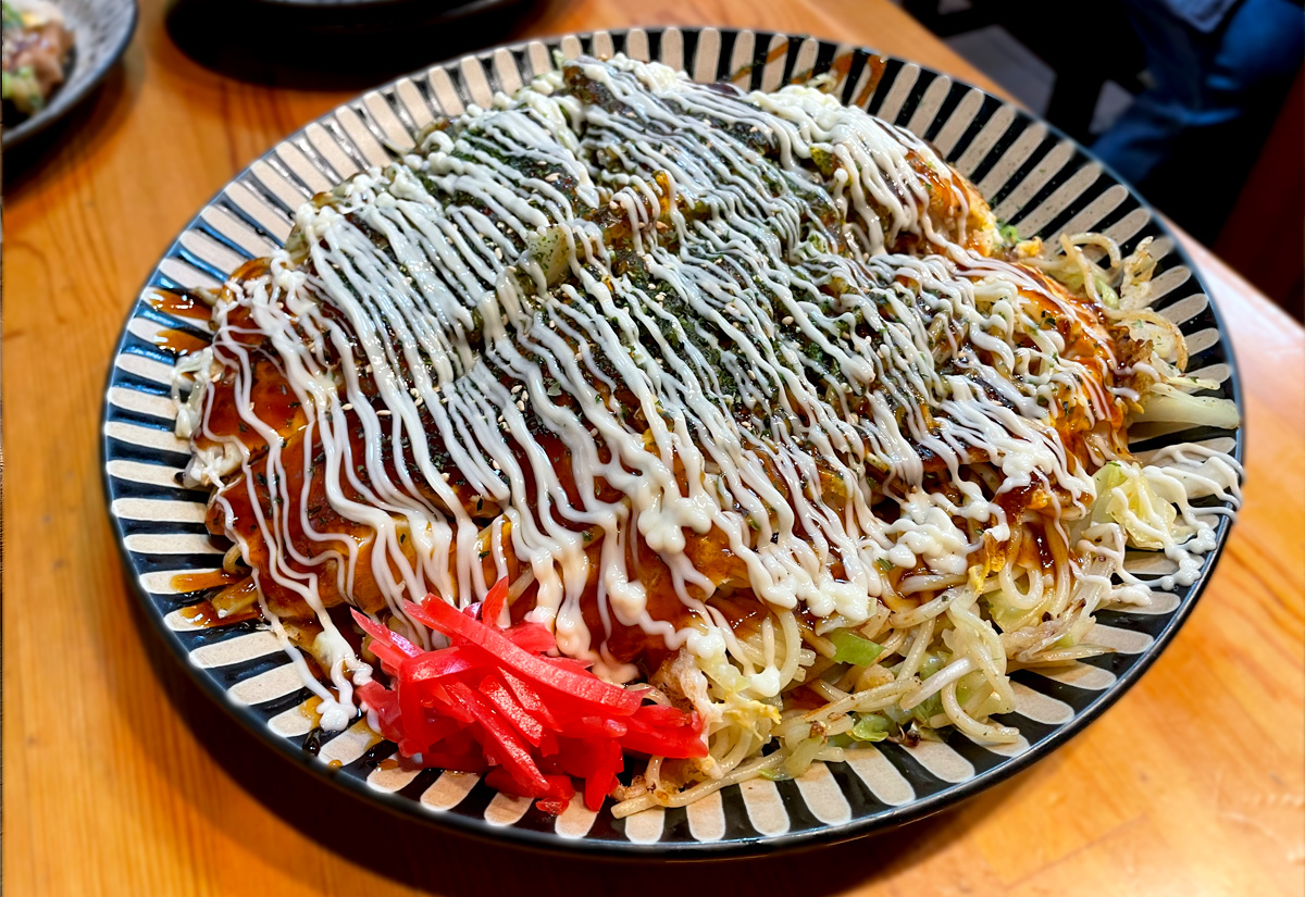 茨木市『鉄板 どんちゃん』ボリューム満点の広島焼きが食べれる鉄板焼きのお店！