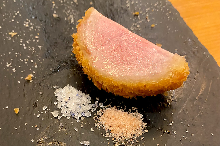 エペ クープの三元豚 ヘレカツ定食は特にトリュフ塩がおすすめです。