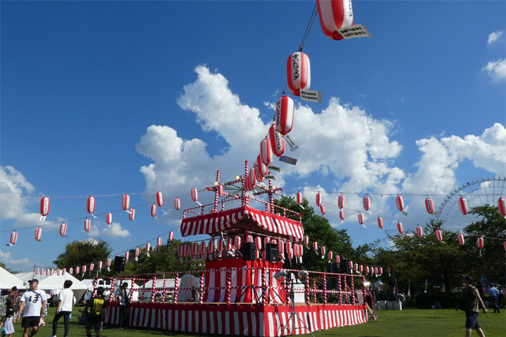 すいたフェスタ2023は万博記念公園内にあるお祭り広場、上の広場、下の広場で行われました。