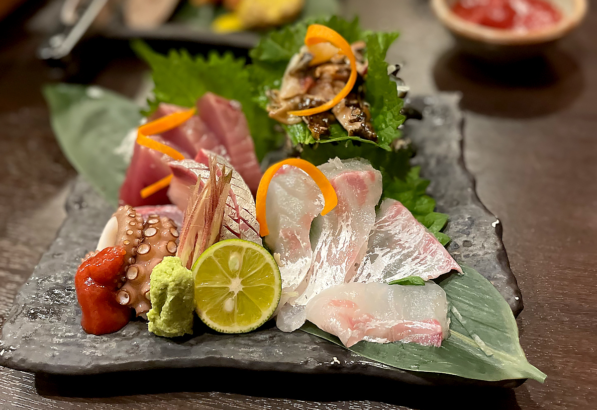 茨木市『七輪旬菜 かがり』落ち着いた雰囲気の大人の居酒屋！七輪を使った美味しい魚や野菜をいただけます